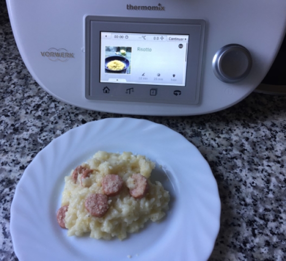 RISOTTO AL PARMESANO CON SALCHICHAS....