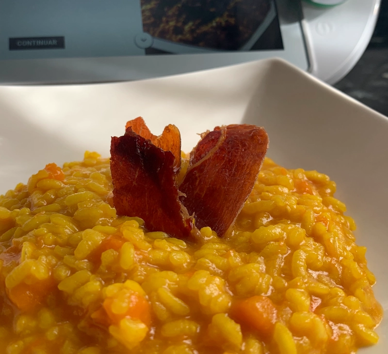 ARROZ CON CALABAZA Y CRUJIENTE DE JAMON