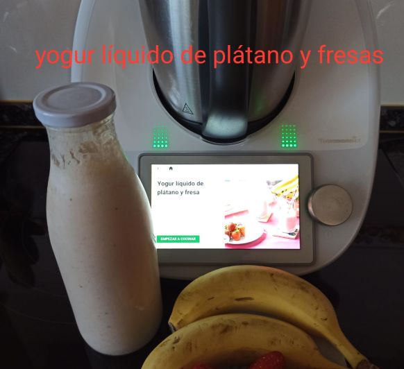 Yogur líquido de Plátano y fresa con Thermomix.
